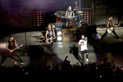 A Day to Remember Saratoga Performing Arts Center Sept 04 2016 - A Day To Remember Merch